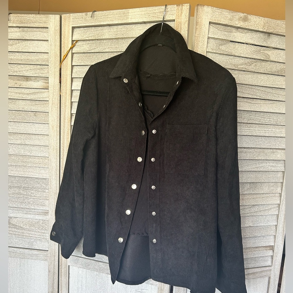 CAMELLIA Black Corduroy long Sleeve Shirt Button/Snap up Women’s Medium Juniors